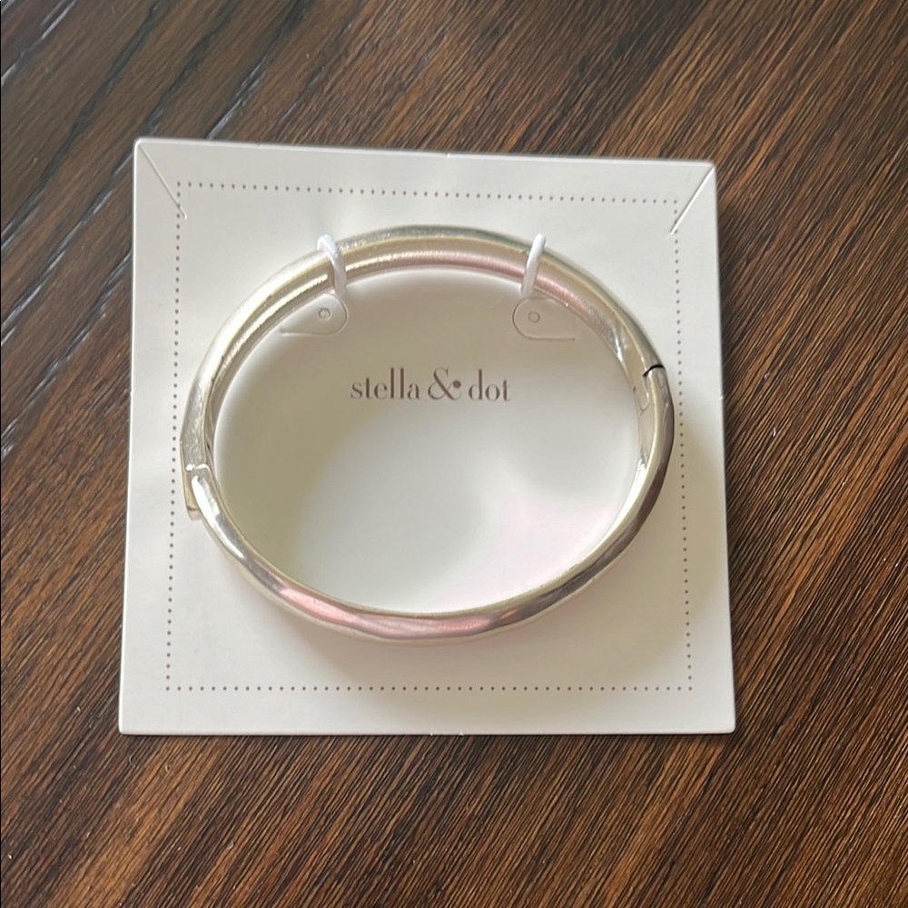 Stella & Dot Small Essential Sculpted Silver Bangle Bracelet